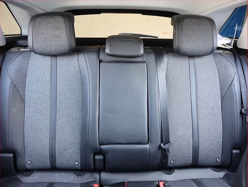 Peugeot 3008 (2018) 1.6 BlueHDi, Automat - fotka 10 z 20