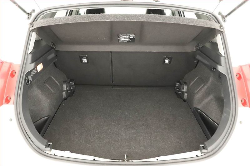 Toyota Auris (2015) 1.6 Valvematic, ČR,1.maj - fotka 16 z 17