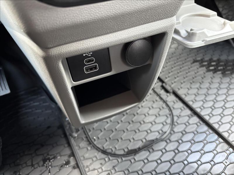 Ford Transit Custom 2,0 EcoBlue 100kW Trend L2 - fotka 36 z 43