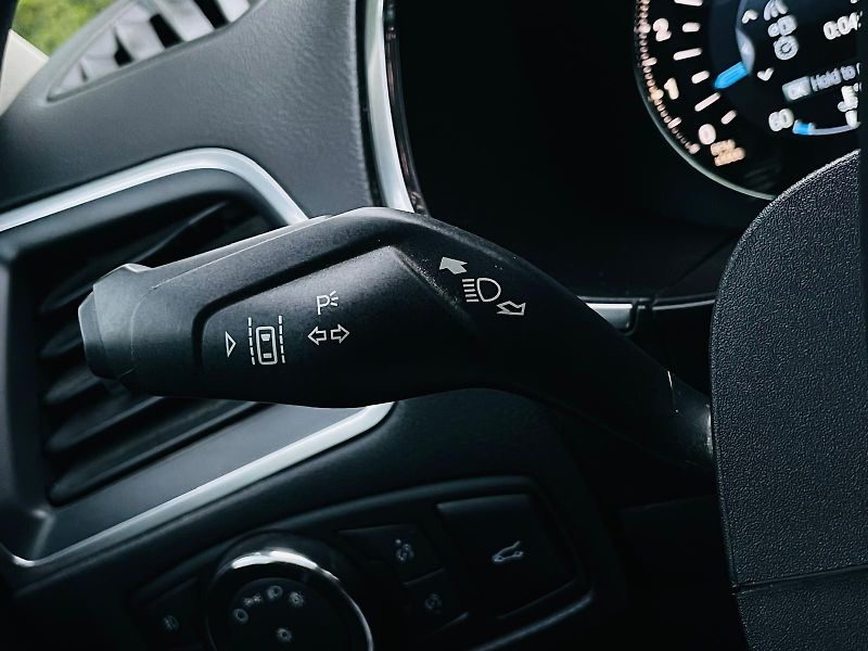 Ford Galaxy 2.0TDCi MANUÁL 7MÍST TAŽNÉ - fotka 44 z 53