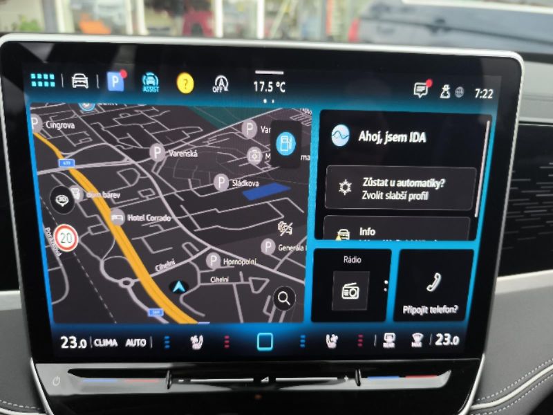 Volkswagen Passat Elegance 1,5 eTSI 110 kW mHEV - fotka 18 z 24