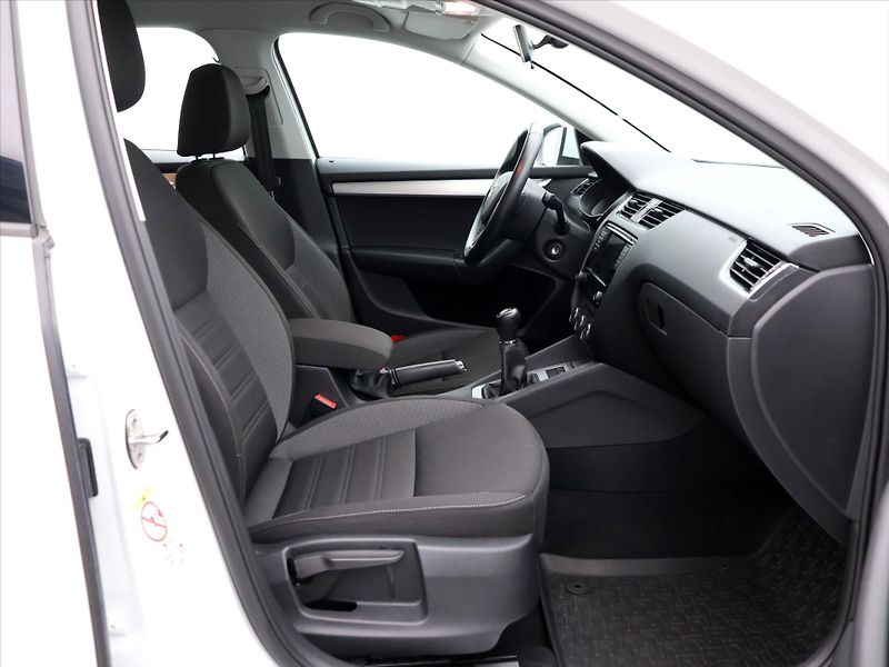 Škoda Octavia 1,4 TSI 110kW CZ Ambition 1Maj - fotka 12 z 38