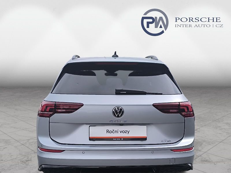 Volkswagen Golf 1,5 eTSI 7DSG R-Line - fotka 8 z 24