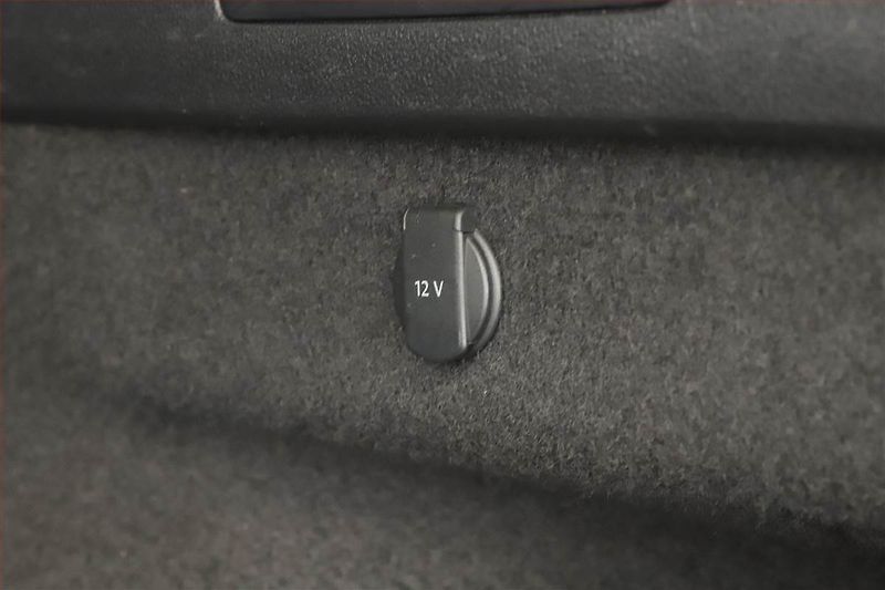 Volkswagen Passat (2019) 2.0 TDI, Automat, Navi - fotka 13 z 21