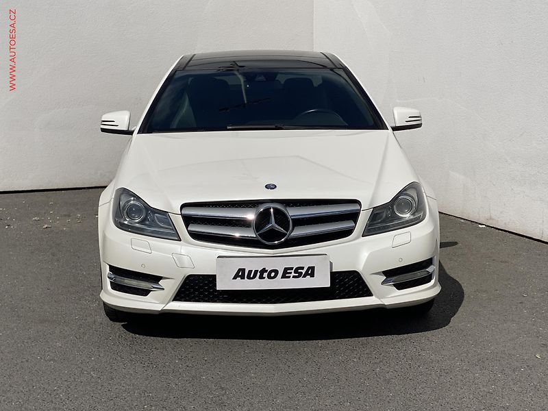 Mercedes-Benz Třídy C (2011) 2.2 CDi C250, ČR, Navi, kůže - fotka 2 z 19