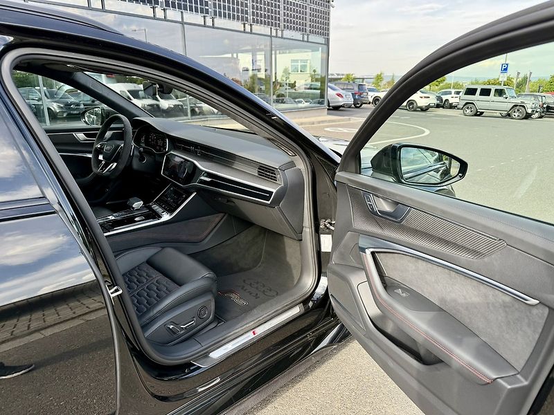 Audi RS 6 (2022) Avant TFSI 441 kW quattro - fotka 43 z 53