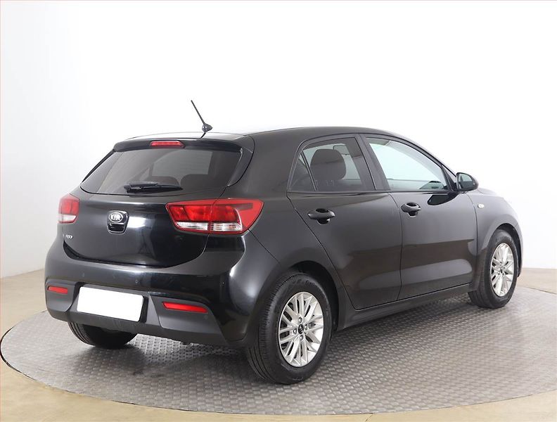 Kia Rio (2017) 1.4 CVVT, Serv.kniha, Tempomat - fotka 5 z 17