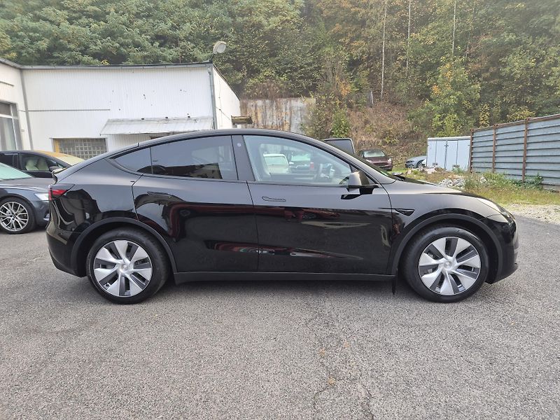 Tesla Model Y LONG RANGE DUAL MOTOR TZ 93,6% - fotka 7 z 48