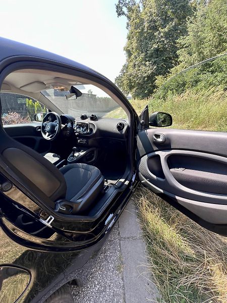Smart Fortwo (2016) Smart Fortwo Coupé 1.0 52 kW - fotka 12 z 15