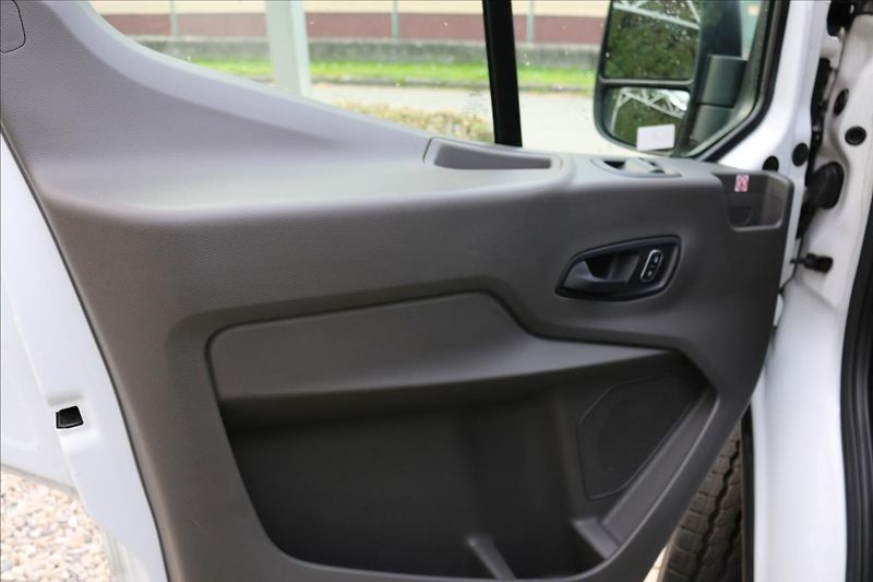 Ford Transit 2,0 95kW,ČR, DPH, Klima - fotka 9 z 27