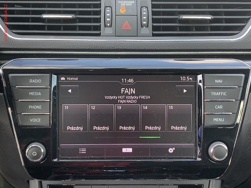 Škoda Superb (2016) 1.8 TSi, 1.maj,ČR, L&K, DSG - fotka 15 z 21