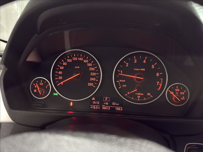BMW Řada 3 2,0   320i 135KW BI-XEN KŮŽE T - fotka 12 z 46