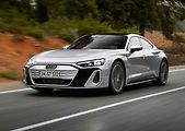Modernizovaný sportovní elektrický sedan E-tron GT