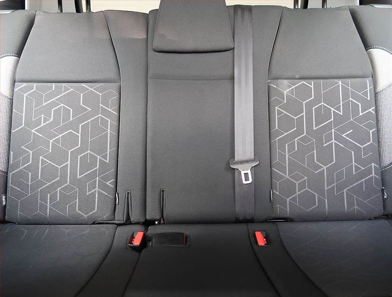 Peugeot 2008 (2019) 1.2 PureTech, Serv.kniha - fotka 10 z 20