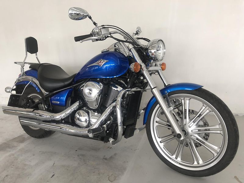 Kawasaki VN 900 Custom - fotka 2 z 19