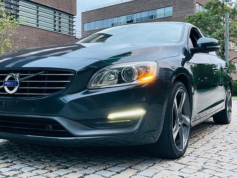 Volvo V60 2.0D3 5V AUT VÝHŘEV SERVISKA - fotka 46 z 47