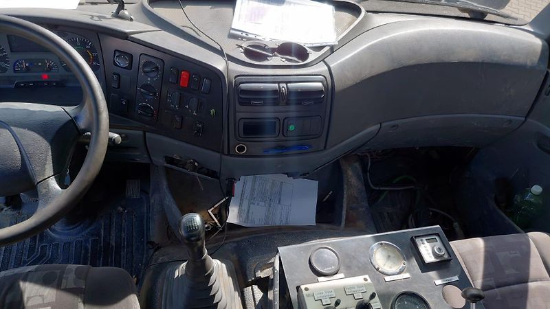 Mercedes-Benz Axor (2008) kontejner 4x4 - fotka 12 z 13