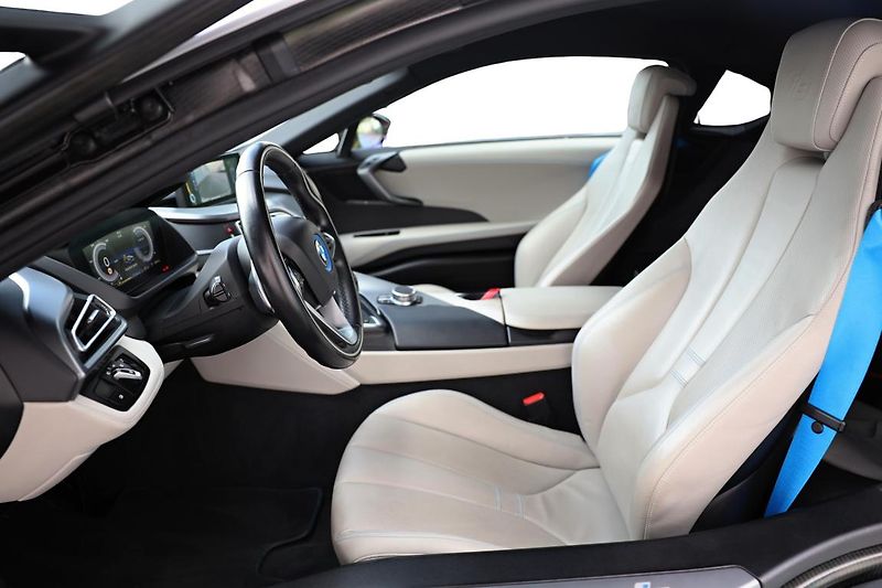 BMW i8 - fotka 9 z 15