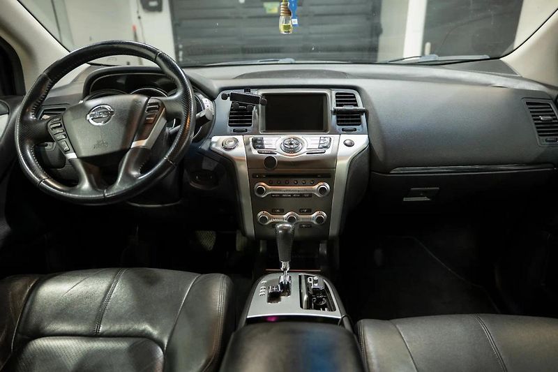 Nissan Murano 2.5 DCI 140 kW 4X4 - fotka 9 z 35