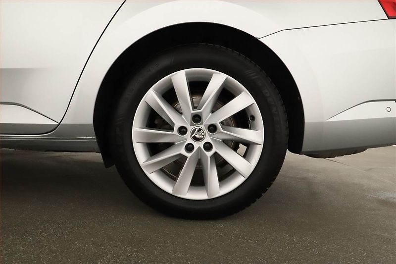 Škoda Superb (2022) Style 2.0 TDI - fotka 20 z 20