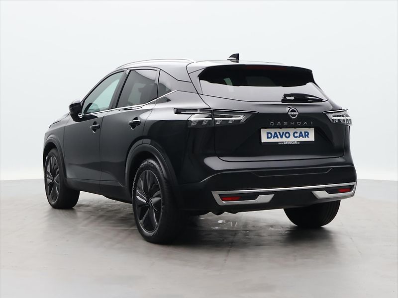 Nissan Qashqai 1,3 DIG-T 116kW 4x4 Tekna CZ D - fotka 5 z 37