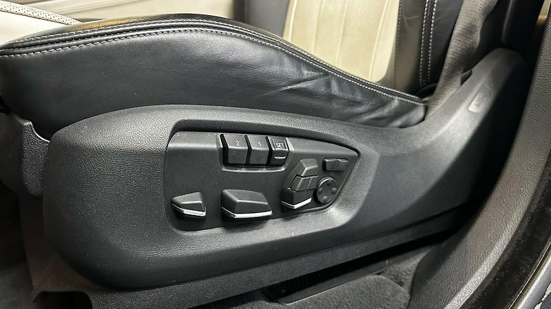 BMW X6 40D / XDRIVE - fotka 33 z 53