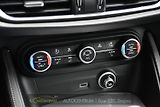 Alfa Romeo Stelvio 2.2 D154kW Veloce AT8-Q4 - náhled 35