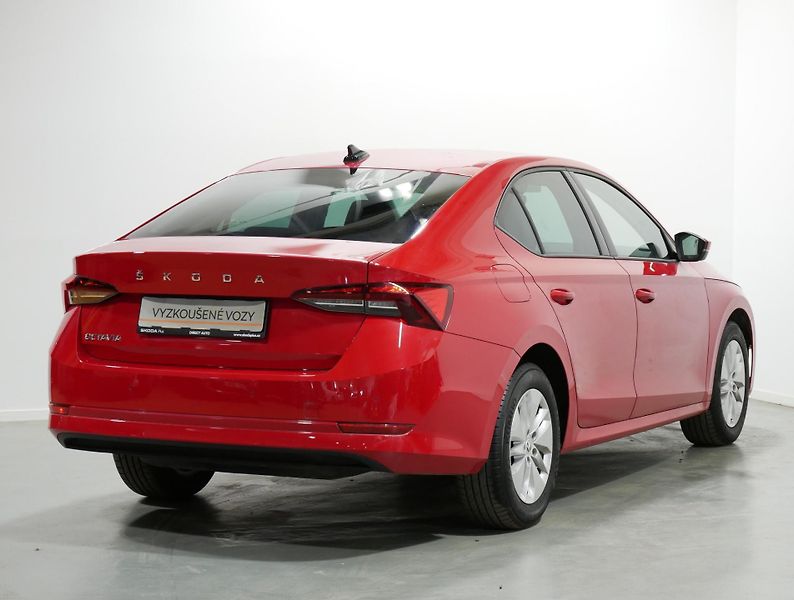 Škoda Octavia - fotka 2 z 25
