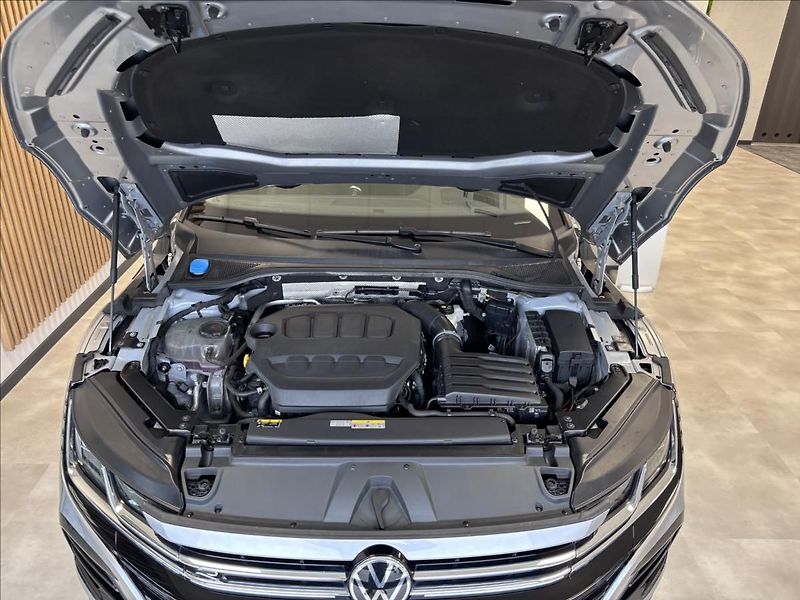 Volkswagen Arteon Shooting Brake R 2.0 TSI - fotka 22 z 22