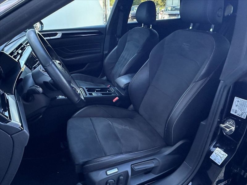 Volkswagen Arteon 2,0 TDI 110kW R-Line, ACC - fotka 10 z 41