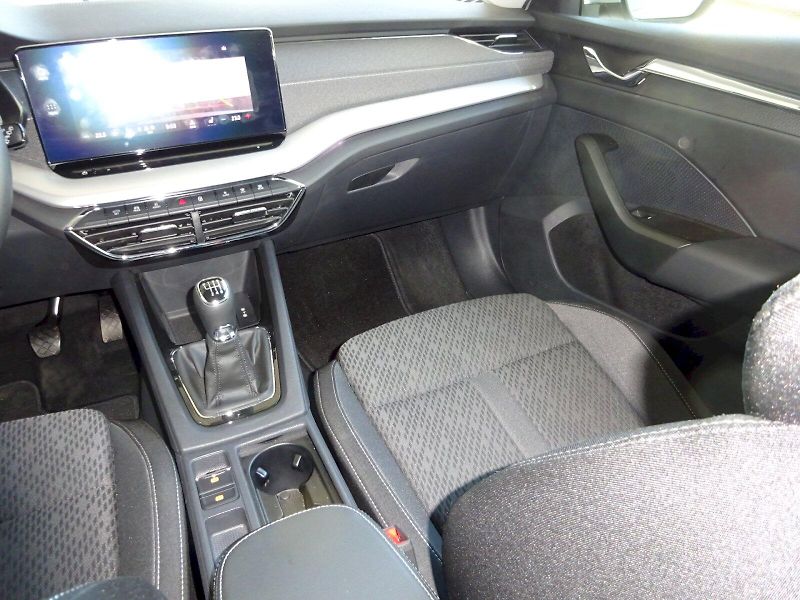Škoda Octavia (2023) STYLE TD 110/2.0 M6F Navi pake - fotka 7 z 23