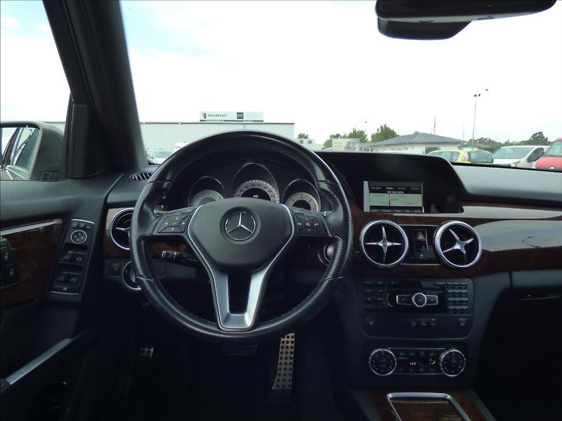 Mercedes-Benz GLK 2,1 220CDI,4Matic,AMG,7G,Bi-Xe - fotka 12 z 77