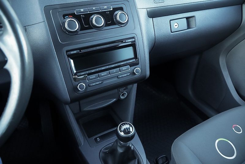 Volkswagen Caddy 1.2 TSi - fotka 27 z 38
