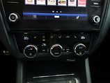Škoda Octavia (2018) RS 2.0 TDI, Navi, Tempomat - náhled 10