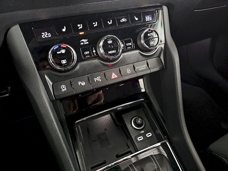 Škoda Karoq (2024) 2.0TDI 110kW 4X4 DSG Sportline - fotka 26 z 33