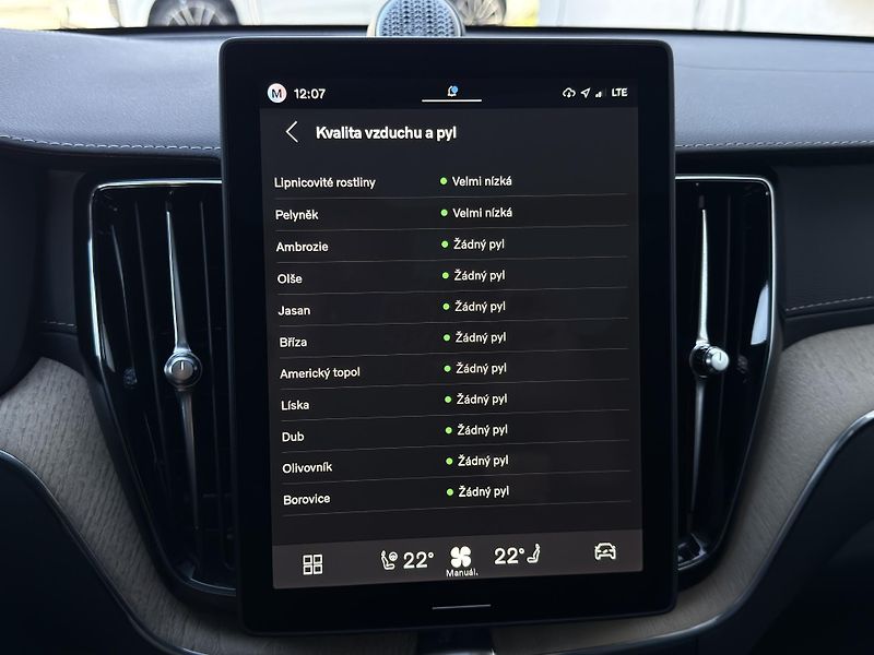Volvo XC60 T8 AWD ULTRA DARK / B&W VZDUCH - fotka 53 z 57