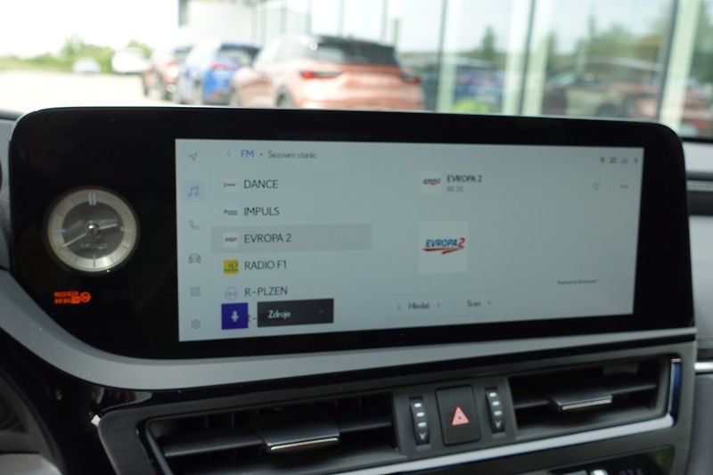 Lexus ES 300h ZLEVNĚNO 2,5 HSD LIMITED EDITI - fotka 22 z 41