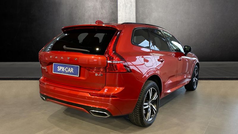 Volvo XC60 R-DESIGN, B4 AWD, 145+10 kW / - fotka 3 z 30