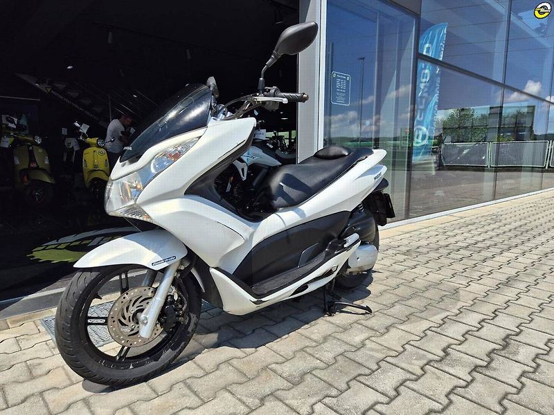 Honda PCX 125 (2011) - fotka 8 z 24