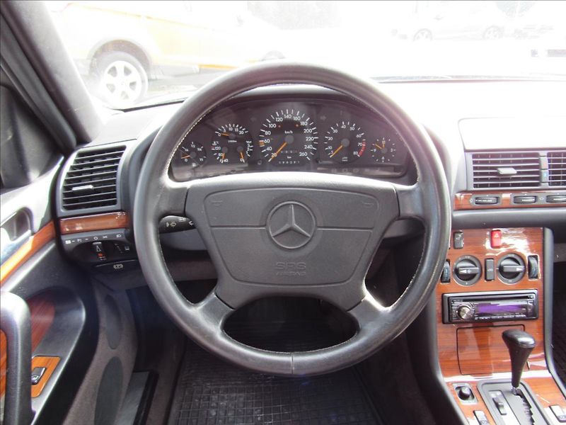 Mercedes-Benz 140 3,2 W140 300 SE 170kW Mamut - fotka 12 z 26