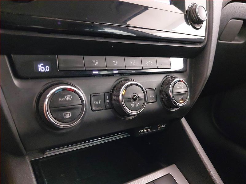 Škoda Octavia (2014) Greenline 1.6 TDI, Serv.kniha - fotka 16 z 19