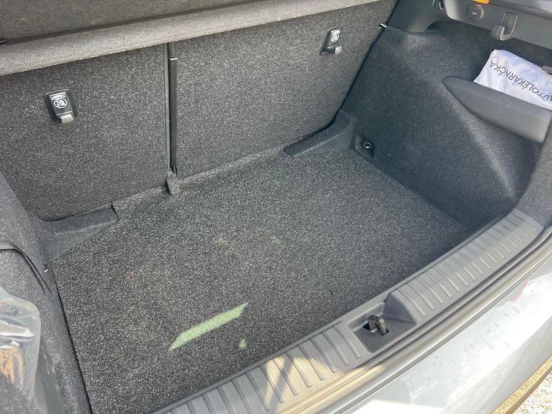 Škoda Kamiq Monte Carlo 1.5 TSI 110kw DSG - fotka 22 z 24
