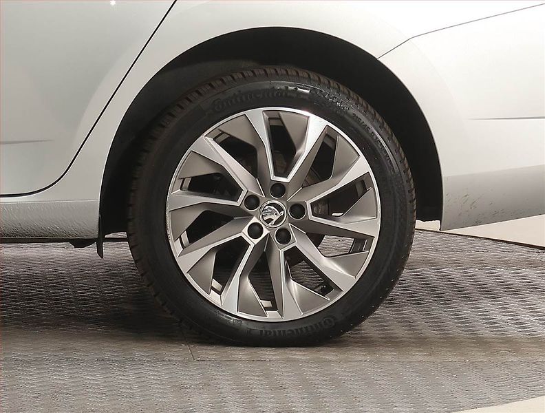 Škoda Fabia (2021) 1.0 TSI, Serv.kniha, Navi - fotka 14 z 20