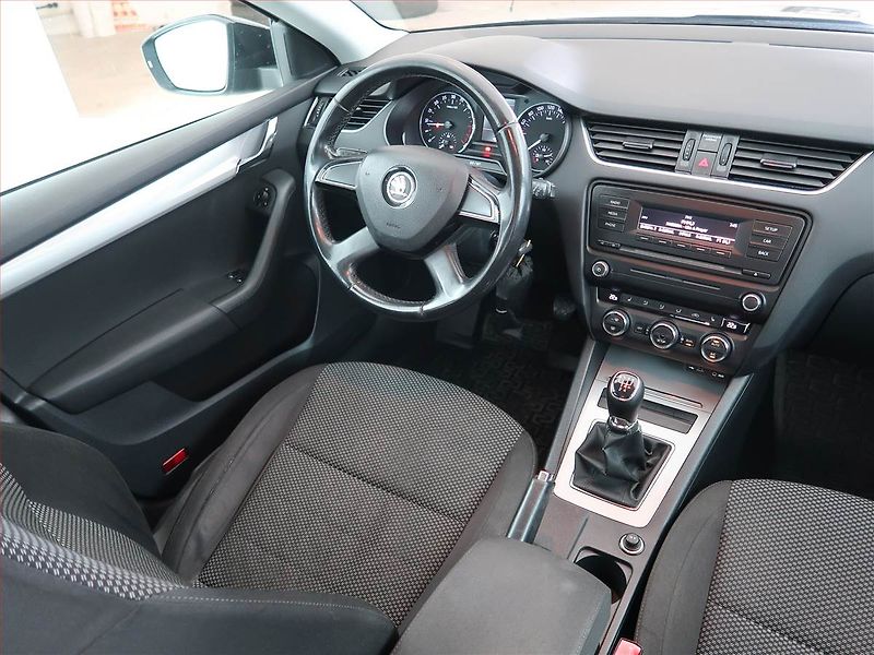 Škoda Octavia (2014) Ambition 1.6 TDI, ČR,1.maj - fotka 7 z 17