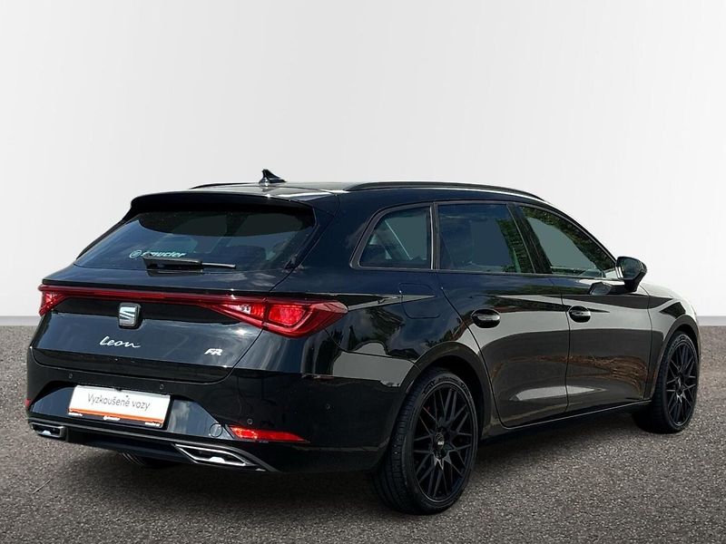 Seat Leon ST FR - fotka 2 z 25