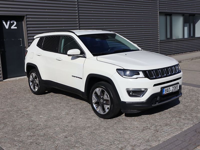 Jeep Compass (2020) - fotka 3 z 52