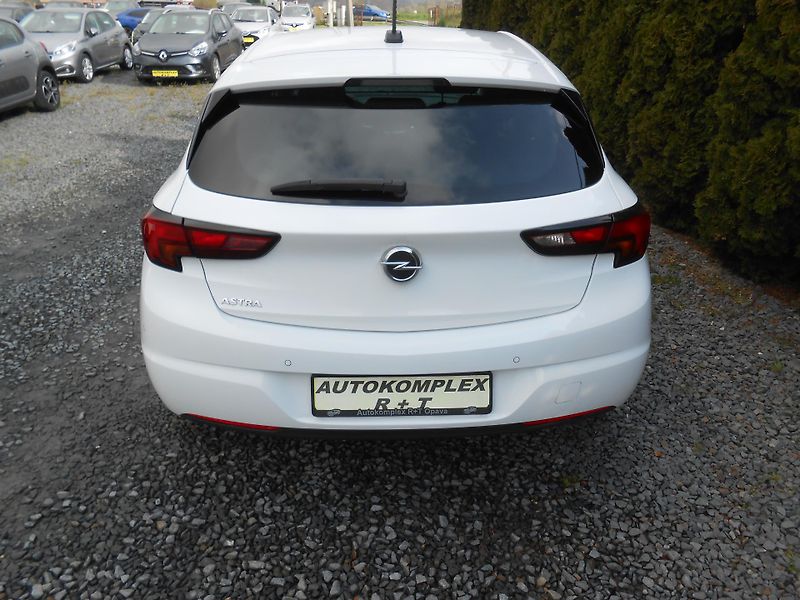 Opel Astra 1.2,KAMERA,NAVI,62TKm!! - fotka 41 z 41