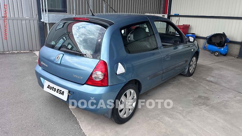 Renault Clio (2007) 1.2i, 2.maj,ČR, Klima - fotka 2 z 3