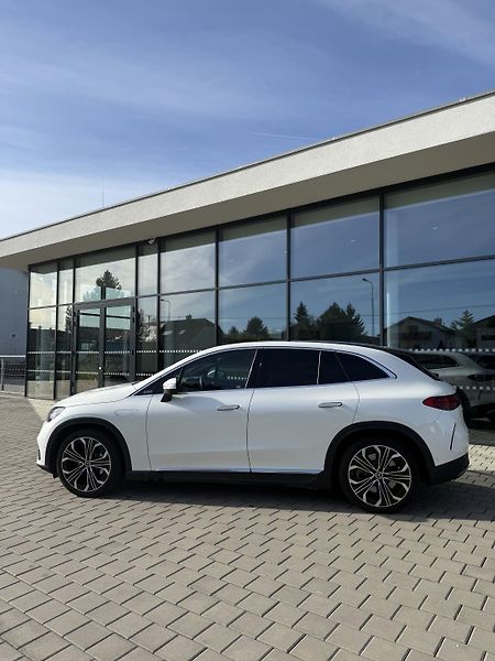 Mercedes-Benz EQE (2023) 500 4MATIC - fotka 3 z 15