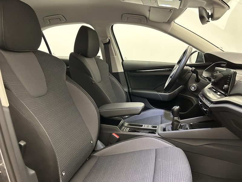 Škoda Octavia 2.0 TDI Ambition - fotka 21 z 26